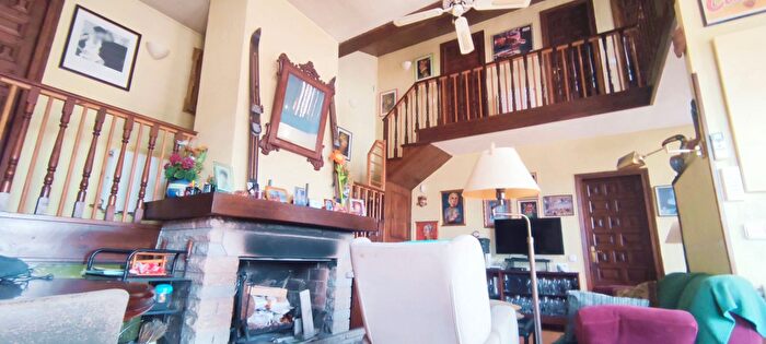 Casas en venta y pisos alquiler - 3