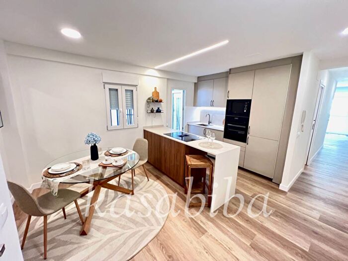 Casas en venta y pisos alquiler - 1