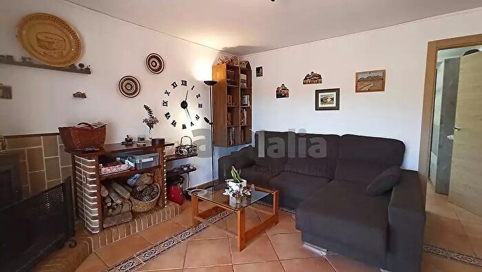Casas en venta y pisos alquiler - 2