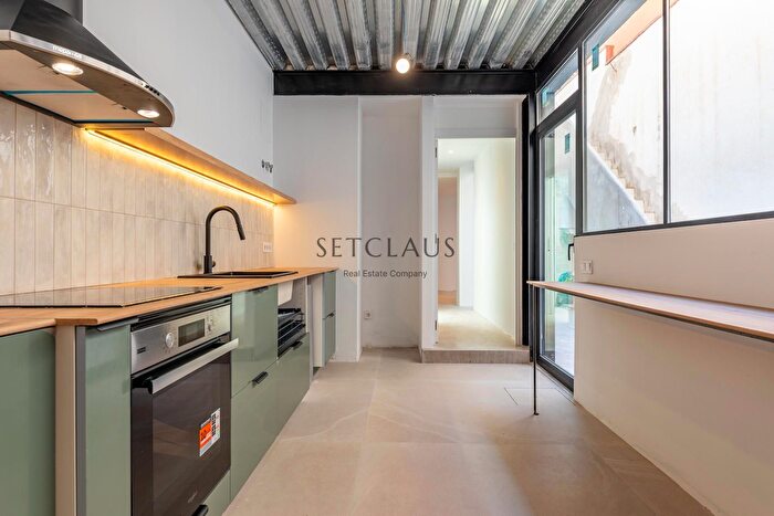 Casas en venta y pisos alquiler - 3