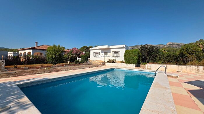 Casas en venta y pisos alquiler - 1