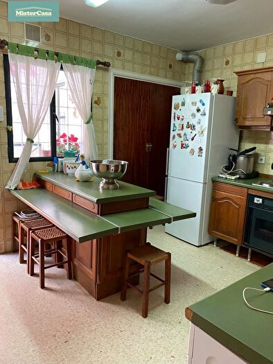 Casas en venta y pisos alquiler - 3
