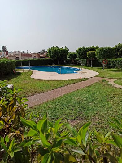 Casa en venta en Retamar, Almería Capital de 3 habitaciones