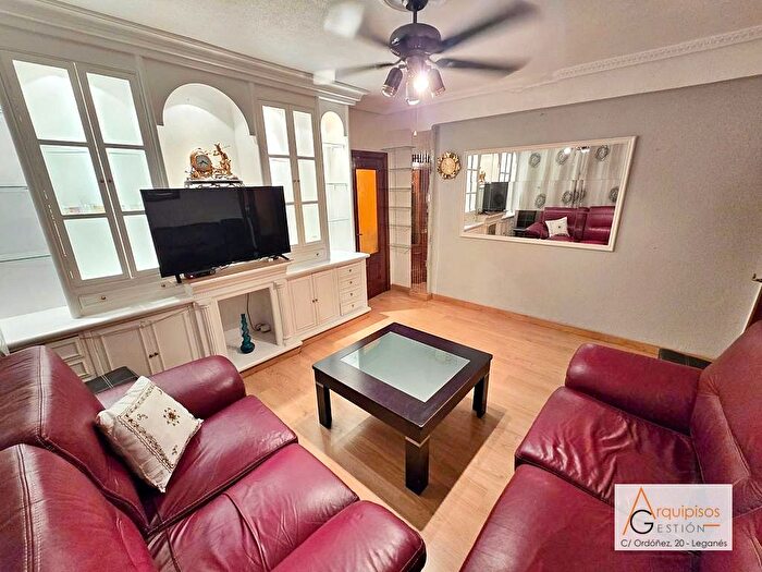 Casas en venta y pisos alquiler - 2