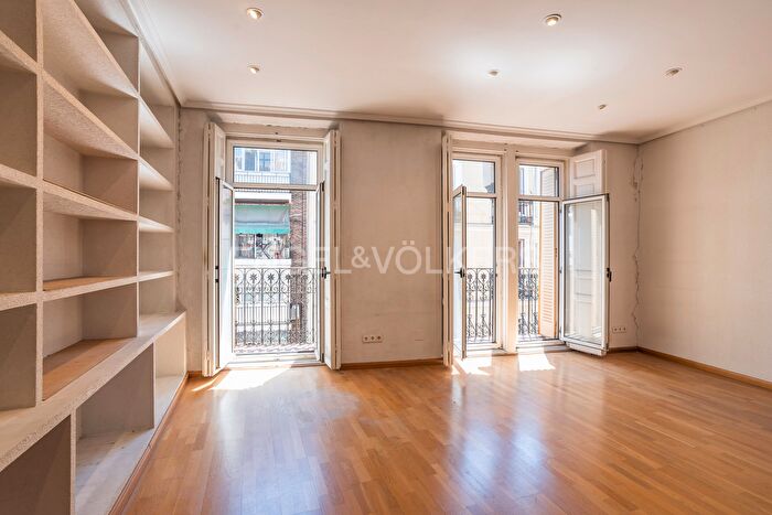 Casas en venta y pisos alquiler - 1