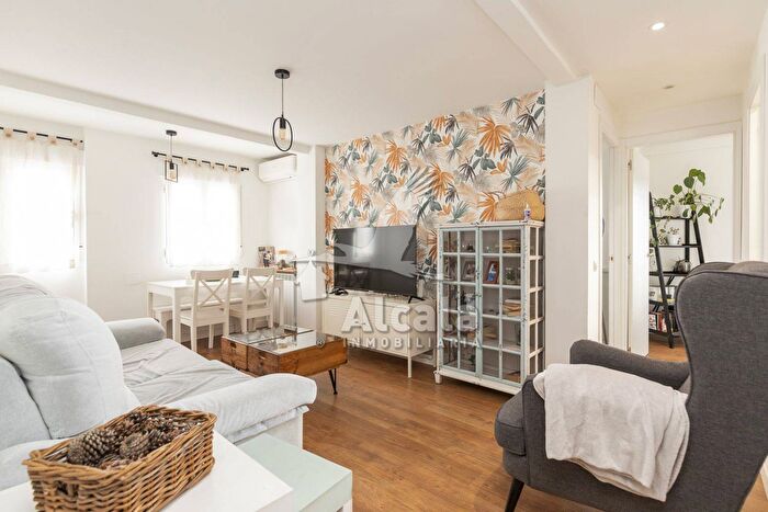 Casas en venta y pisos alquiler - 1