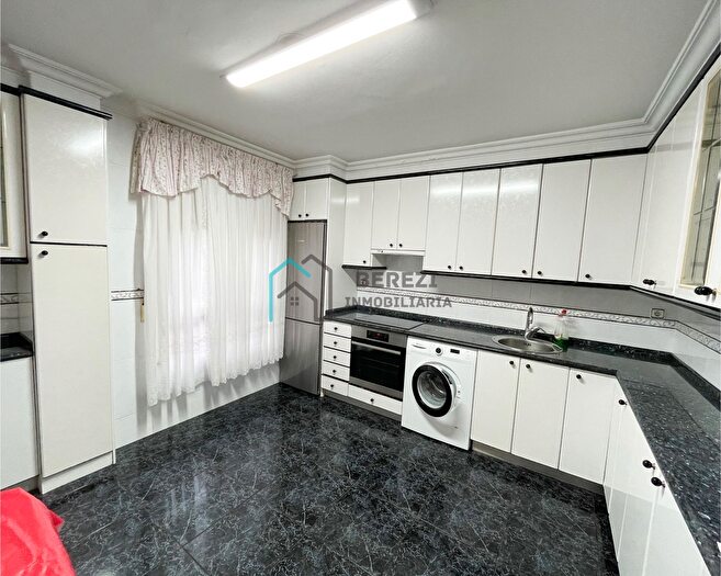 Casas en venta y pisos alquiler - 3