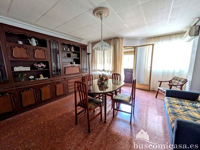 Casas en venta y pisos alquiler - 1