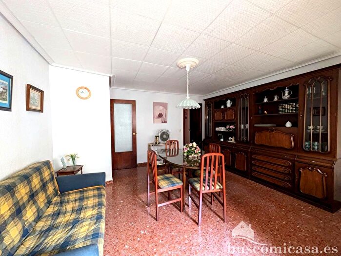 Casas en venta y pisos alquiler - 2