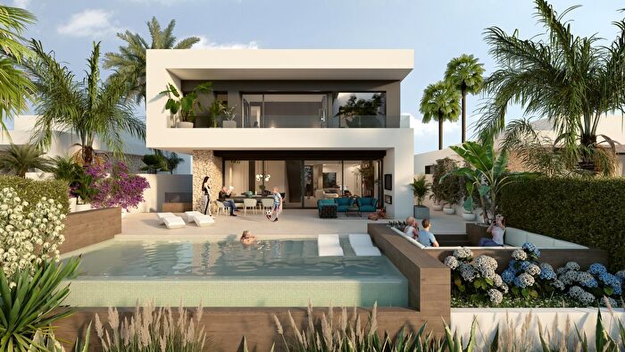Casa en venta en Algorfa, Alicante de 3 habitaciones