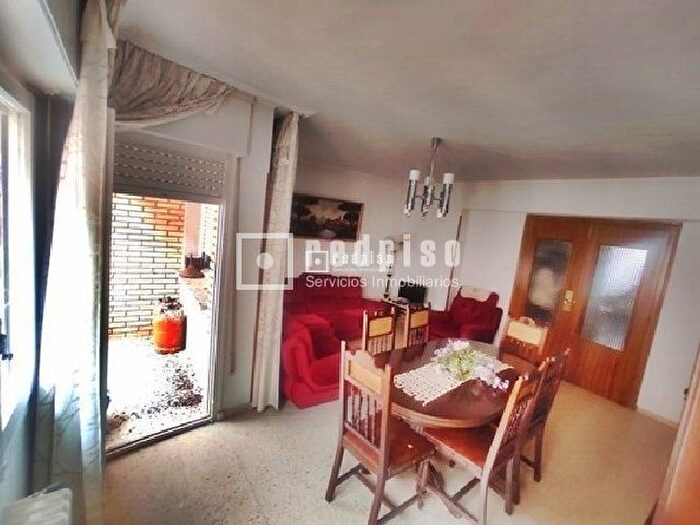Casas en venta y pisos alquiler - 2