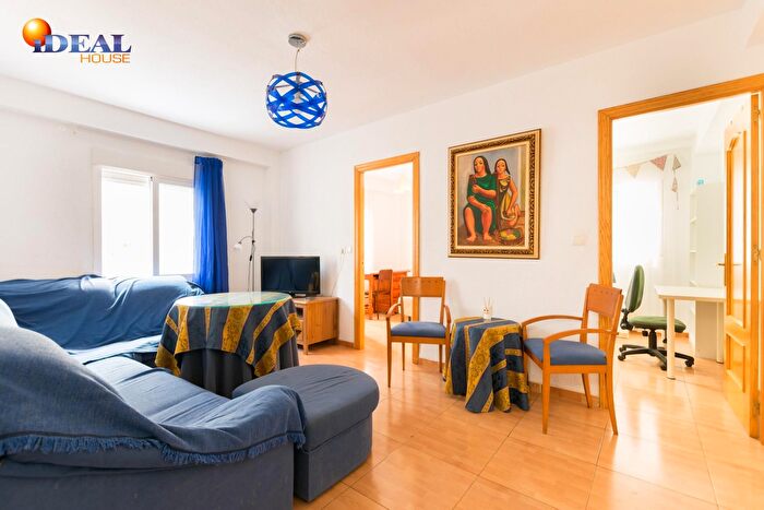 Casas en venta y pisos alquiler - 1