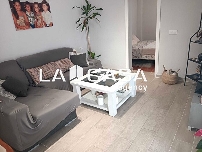 Casas en venta y pisos alquiler - 1