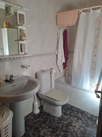 Casas en venta y pisos alquiler - 2