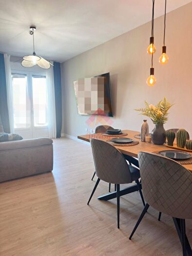 Casas en venta y pisos alquiler - 1