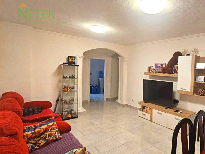Casas en venta y pisos alquiler - 2