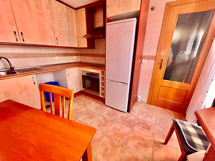 Casas en venta y pisos alquiler - 2