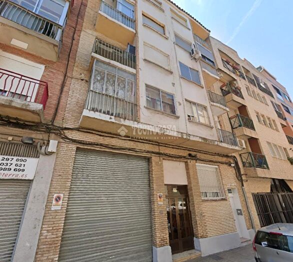 Casas en venta y pisos alquiler - 1