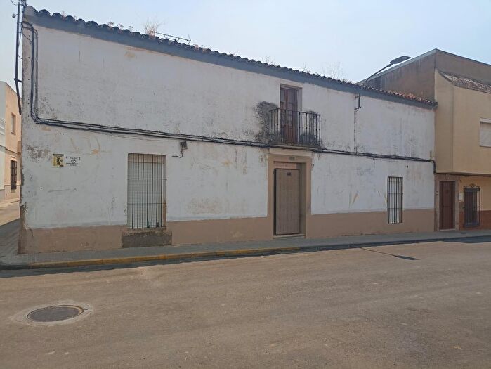 Casas en venta y pisos alquiler - 1