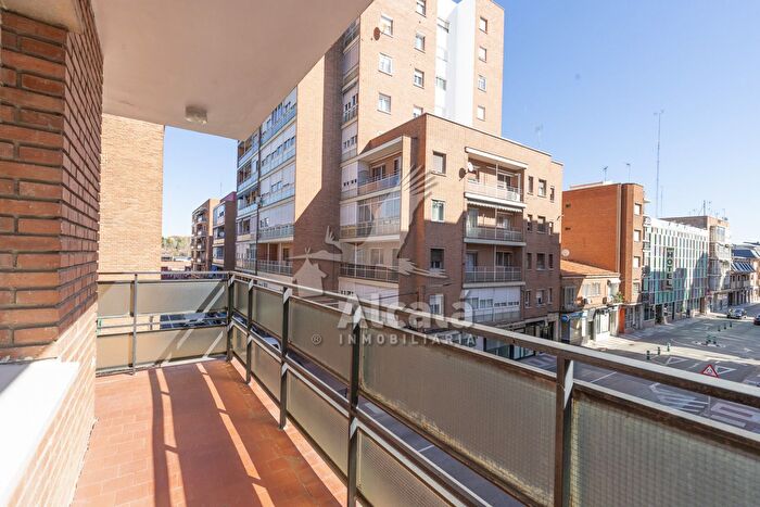 Casas en venta y pisos alquiler - 2