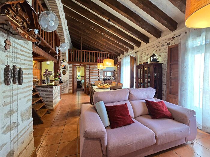 Casas en venta y pisos alquiler - 2