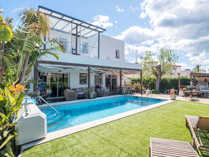 Casas en venta y pisos alquiler - 1