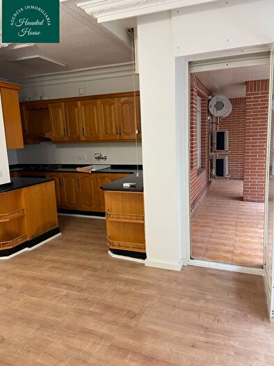 Casas en venta y pisos alquiler - 2
