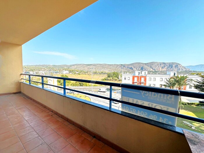 Piso en venta en Teulada, Alicante de 3 habitaciones