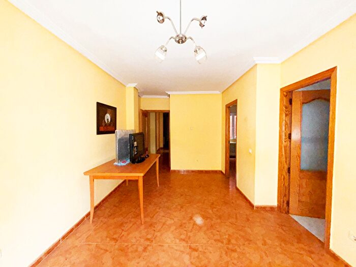 Piso en venta en Tomelloso, Ciudad Real de 3 habitaciones