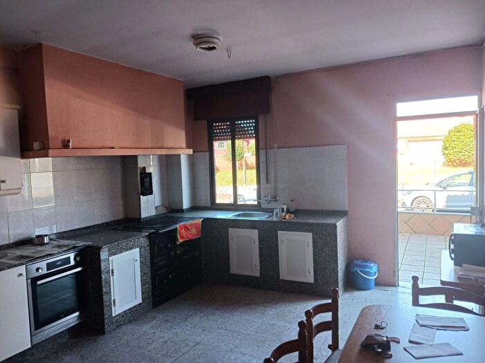Casas en venta y pisos alquiler - 3