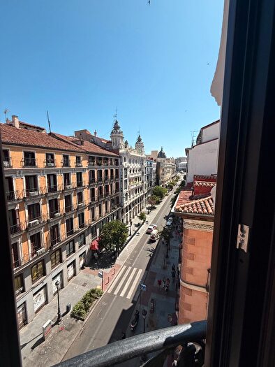 Casas en venta y pisos alquiler - 1