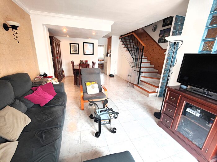 Casas en venta y pisos alquiler - 1