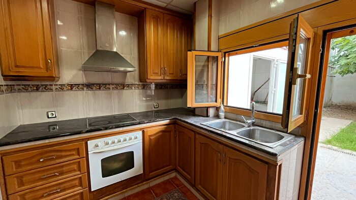 Casas en venta y pisos alquiler - 3