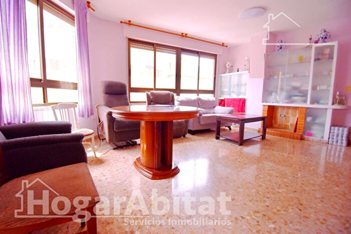 Piso en venta en Norte, Plaza Illes Columbretes de 4 habitaciones