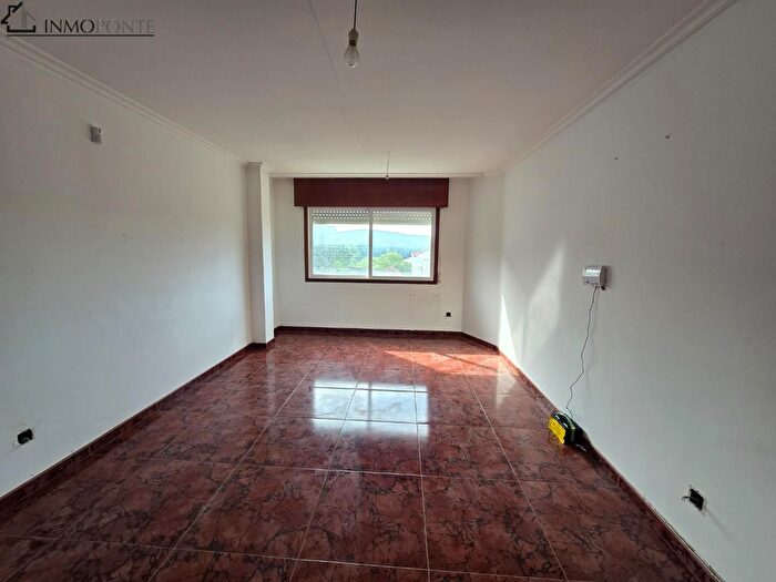 Piso en venta en Moraña, Pontevedra de 4 habitaciones