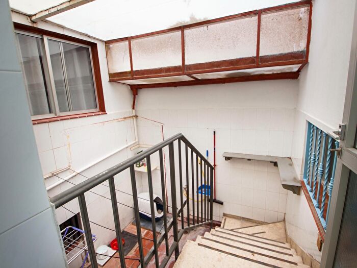 Casas en venta y pisos alquiler - 2