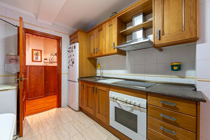 Casas en venta y pisos alquiler - 2