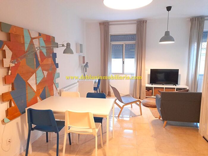 Casas en venta y pisos alquiler - 1