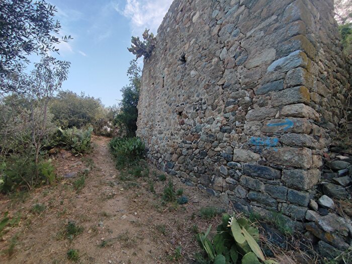 Casa en venta en Sant Climent Sescebes, Girona de 3 habitaciones