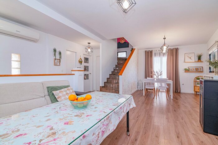 Casas en venta y pisos alquiler - 2