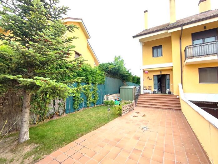 Casas en venta y pisos alquiler - 2