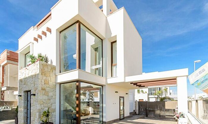Casa en venta en Rojales, Alicante de 3 habitaciones