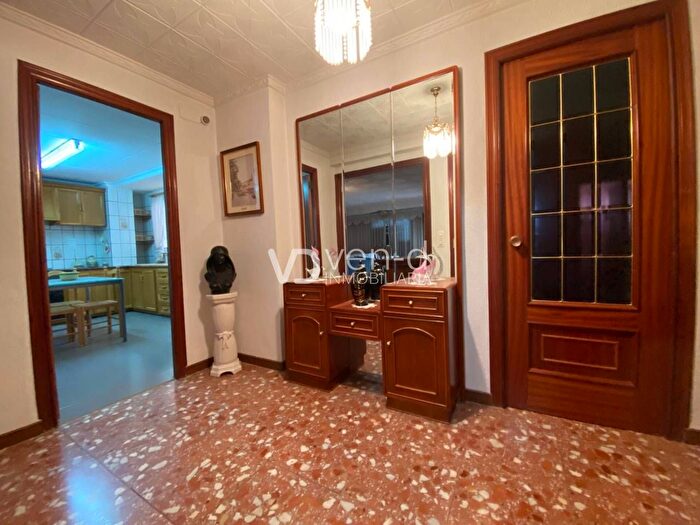 Casas en venta y pisos alquiler - 1