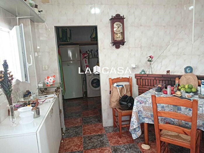 Casas en venta y pisos alquiler - 2