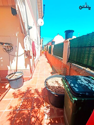 Casas en venta y pisos alquiler - 3