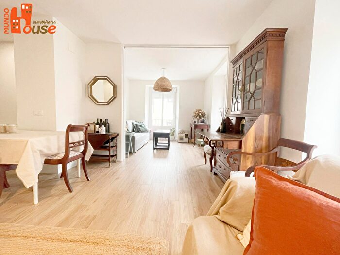 Casas en venta y pisos alquiler - 3