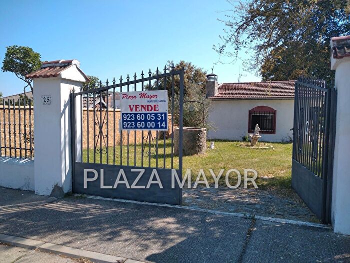 Casa en venta en Florida de Liébana, Salamanca de 3 habitaciones
