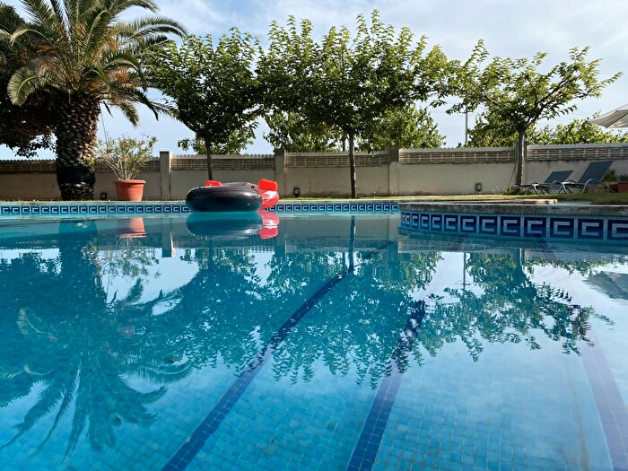 Casa en venta en Creixell, Tarragona de 4 habitaciones