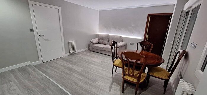 Casas en venta y pisos alquiler - 2