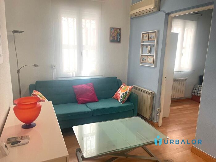 Casas en venta y pisos alquiler - 3